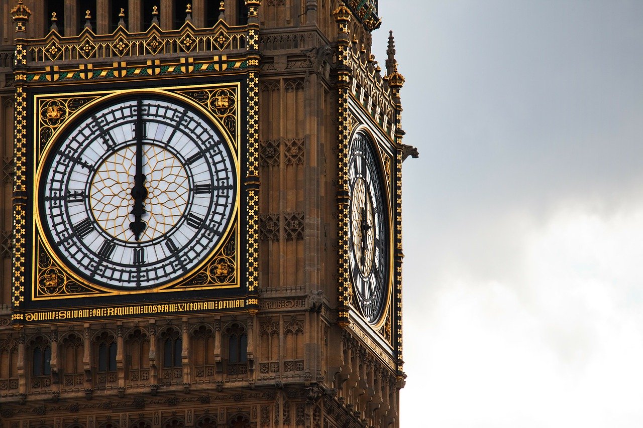 UK: Police and MI5 crime authorisation bill clears third reading