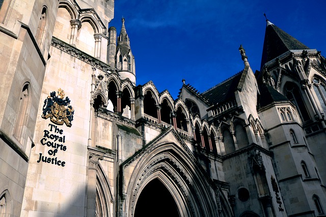 England: Woman not told about father's Huntington's diagnosis brings landmark case on medical disclosure
