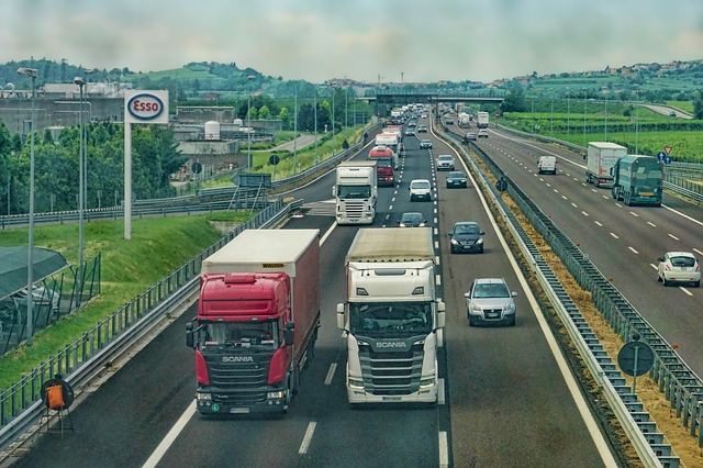 UK: Truck owners bid for £14bn payout in competition lawsuit