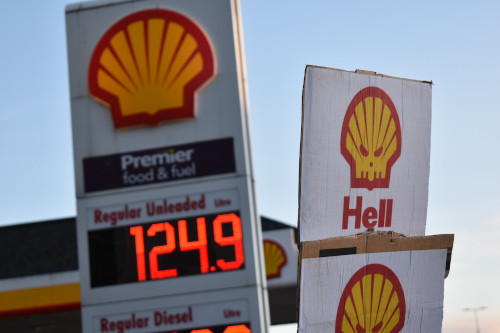 UK: Landmark court ruling could 'end impunity' for Shell and other multinationals